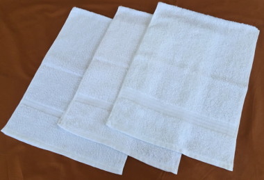 日本製白タオル２２０匁 吸収性が良く柔らかいです