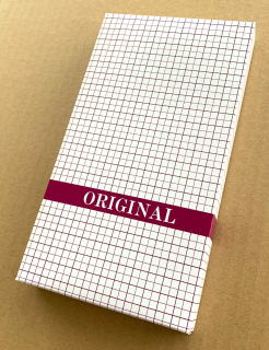 箱入りマスクの箱